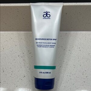 Arbonne SeaSource Detox Spa Mask - White and Blue